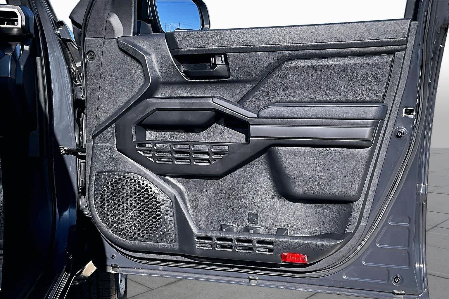 Used 2025 Toyota Tacoma SR5 RWD image 19