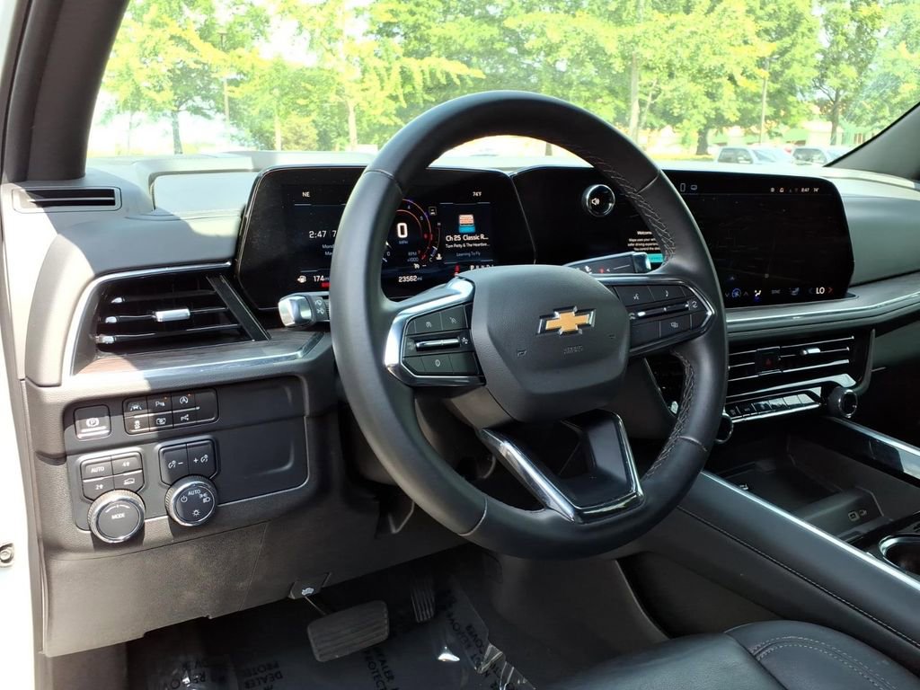 Certified 2025 Chevrolet Tahoe LT AWD/4WD image 3