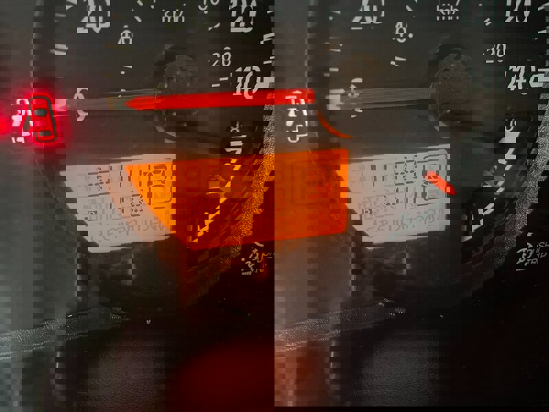 Used 2019 Nissan Frontier SV image 9