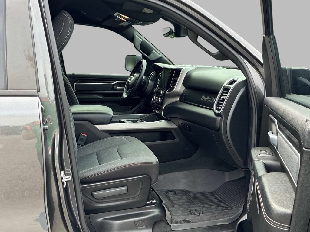 Used 2022 RAM 1500 Big Horn AWD/4WD image 9