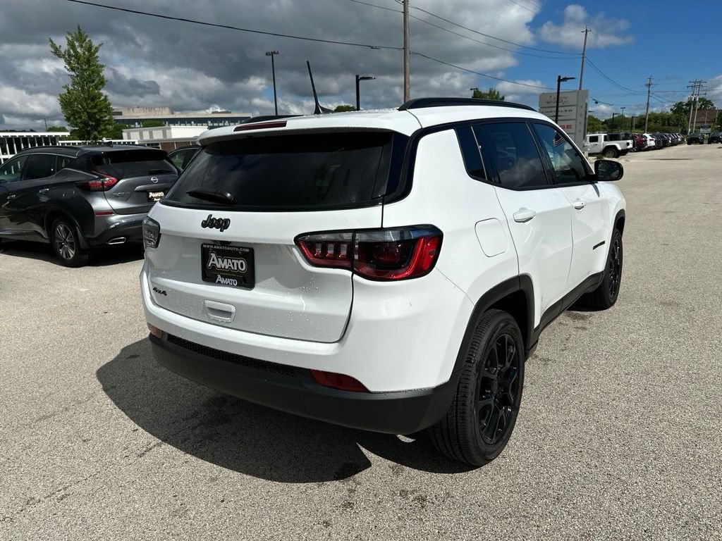New 2026 Jeep Compass Latitude AWD/4WD image 7