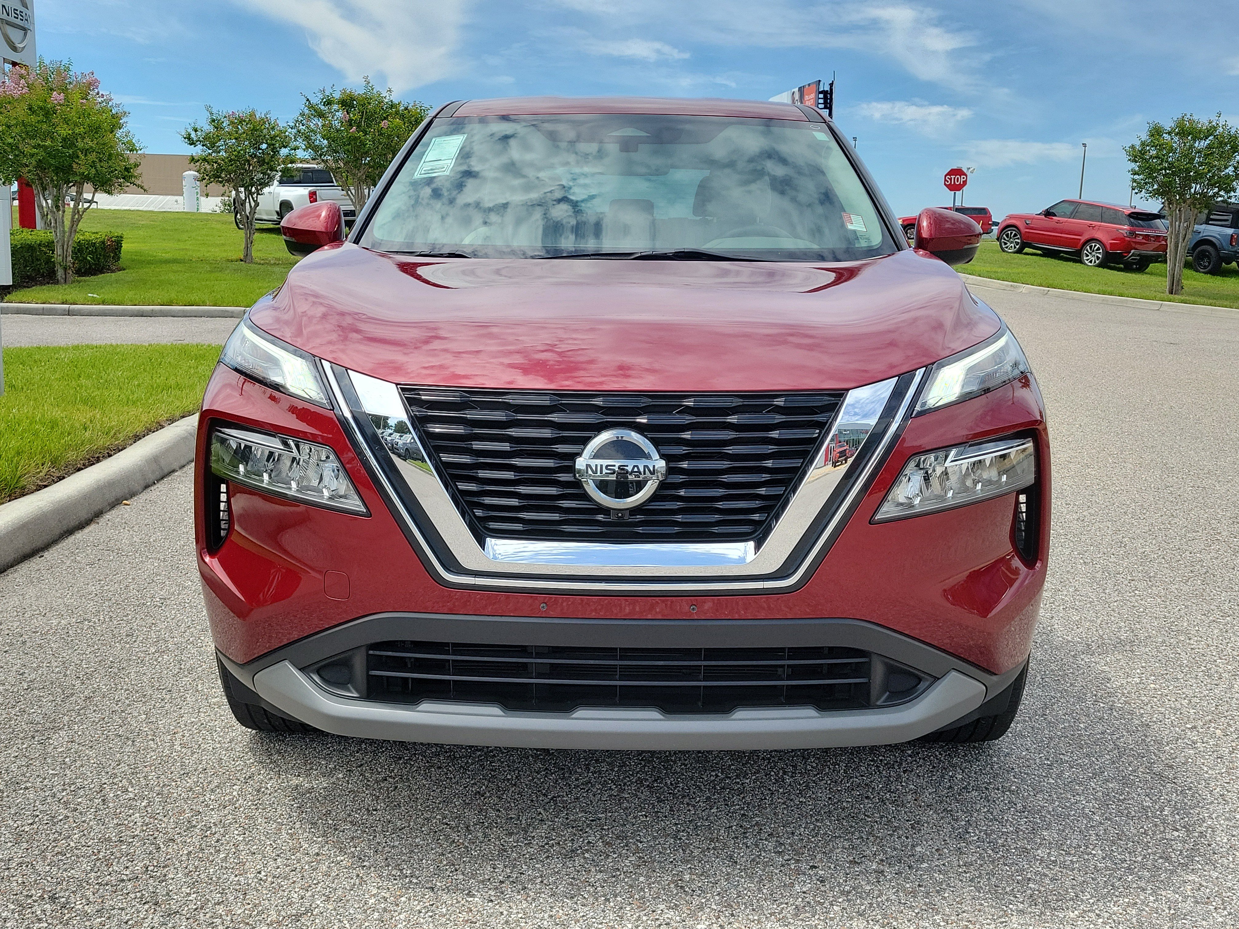 Certified 2021 Nissan Rogue SV FWD image 2