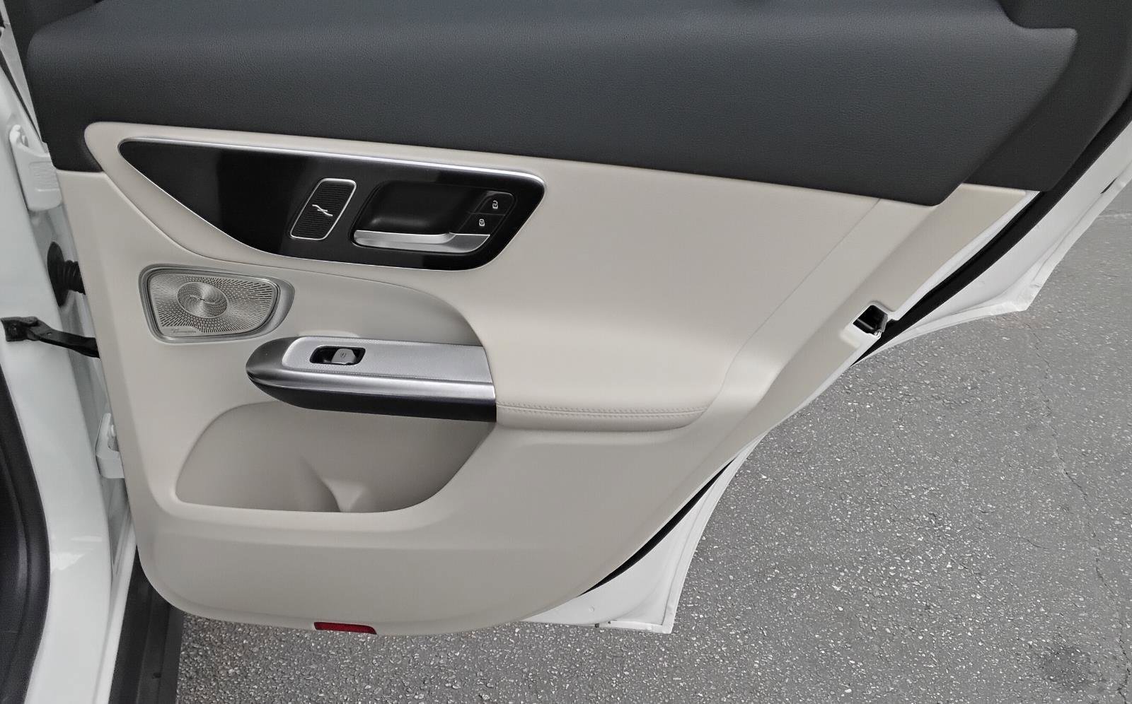 Used 2025 Mercedes-Benz GLC 300 GLC 300 image 23