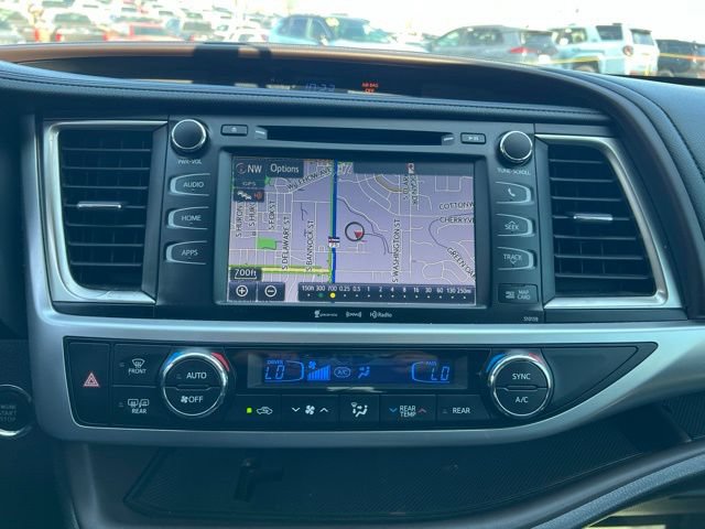 Used 2016 Toyota Highlander XLE AWD/4WD image 17