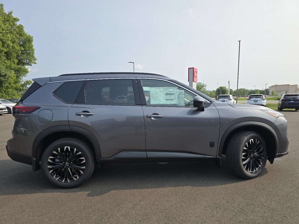 New 2026 Nissan Rogue Dark Armor AWD/4WD image 13