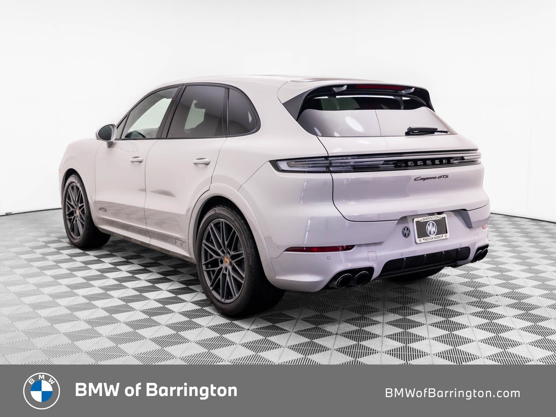 Used 2026 Porsche Cayenne GTS AWD/4WD image 3
