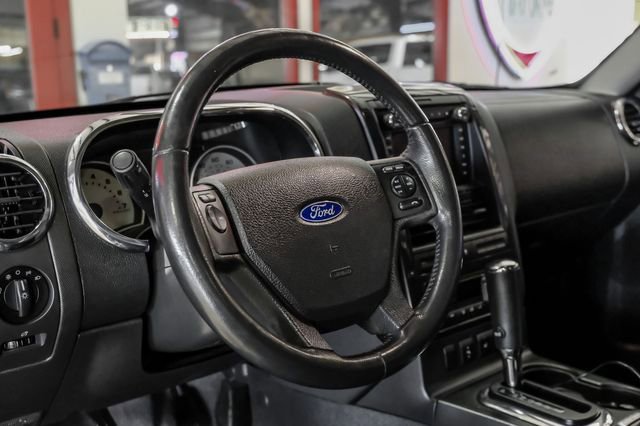 Used 2009 Ford Explorer Sport Trac Adrenalin image 17