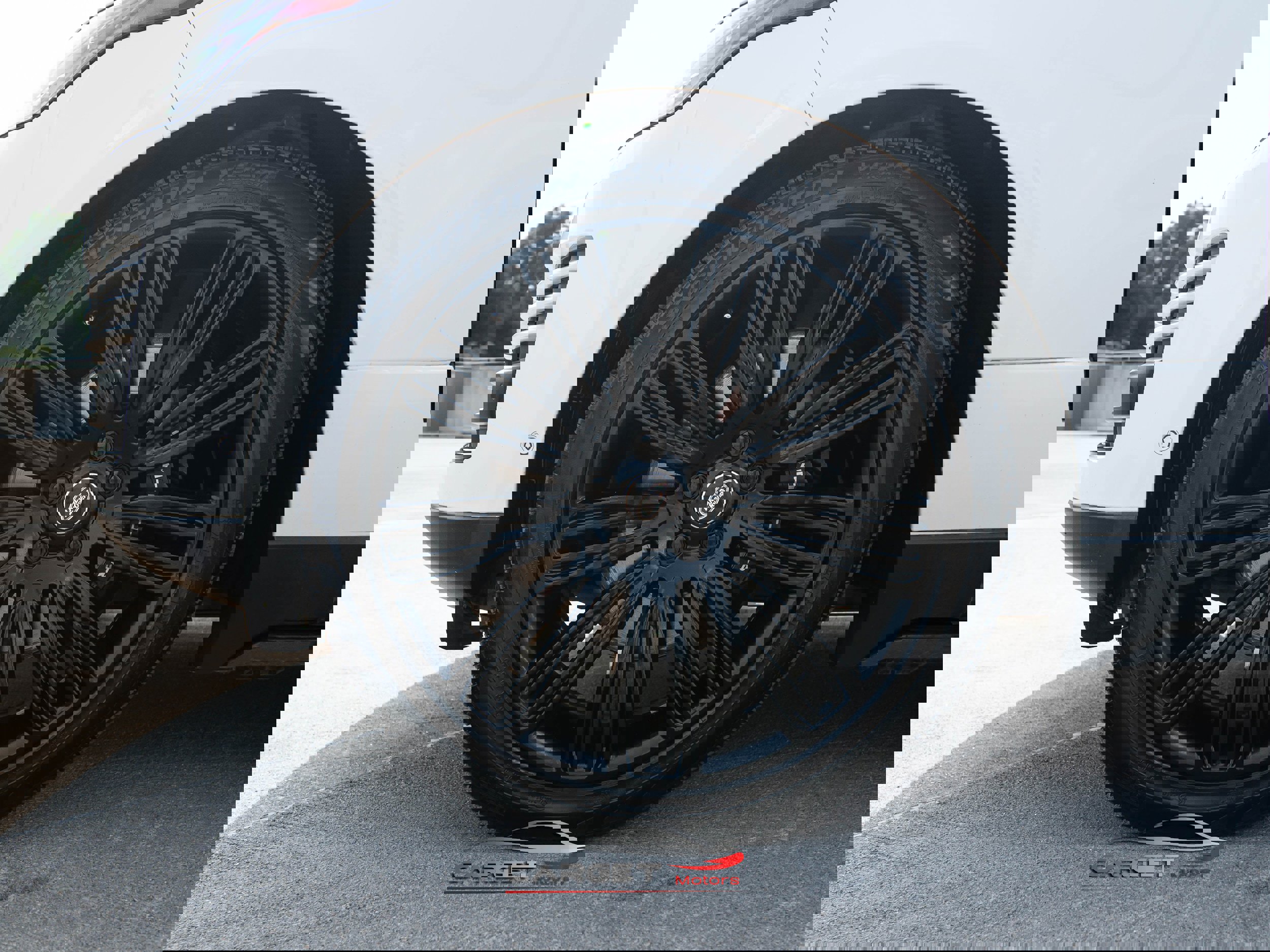 Used 2019 Land Rover Range Rover Long Wheelbase Supercharged image 9