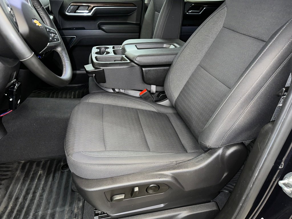 Certified 2023 Chevrolet Silverado 1500 LT image 2