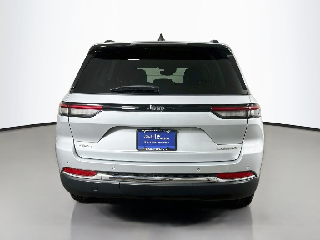 Used 2023 Jeep Grand Cherokee Laredo w/ Luxury Tech Group I AWD/4WD image 8