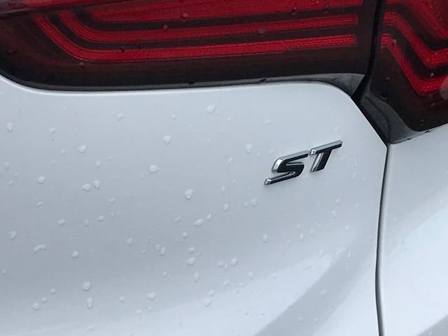 Certified 2024 Buick Encore GX Sport Touring w/ Advanced Technology Package AWD/4WD image 11