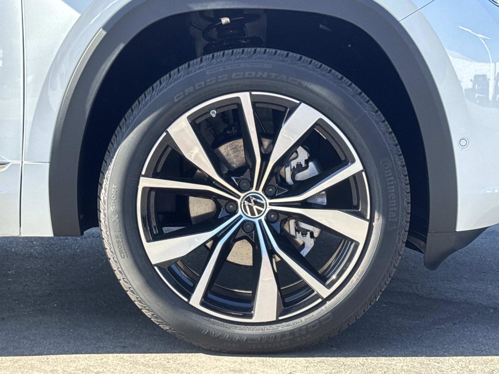 New 2026 Volkswagen Atlas SEL Premium R-Line image 30