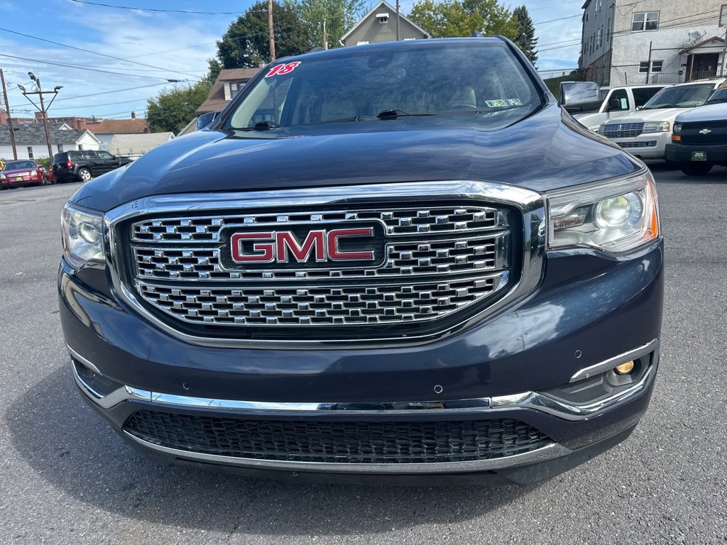 Used 2018 GMC Acadia Denali w/ LPO, Cargo Package image 3