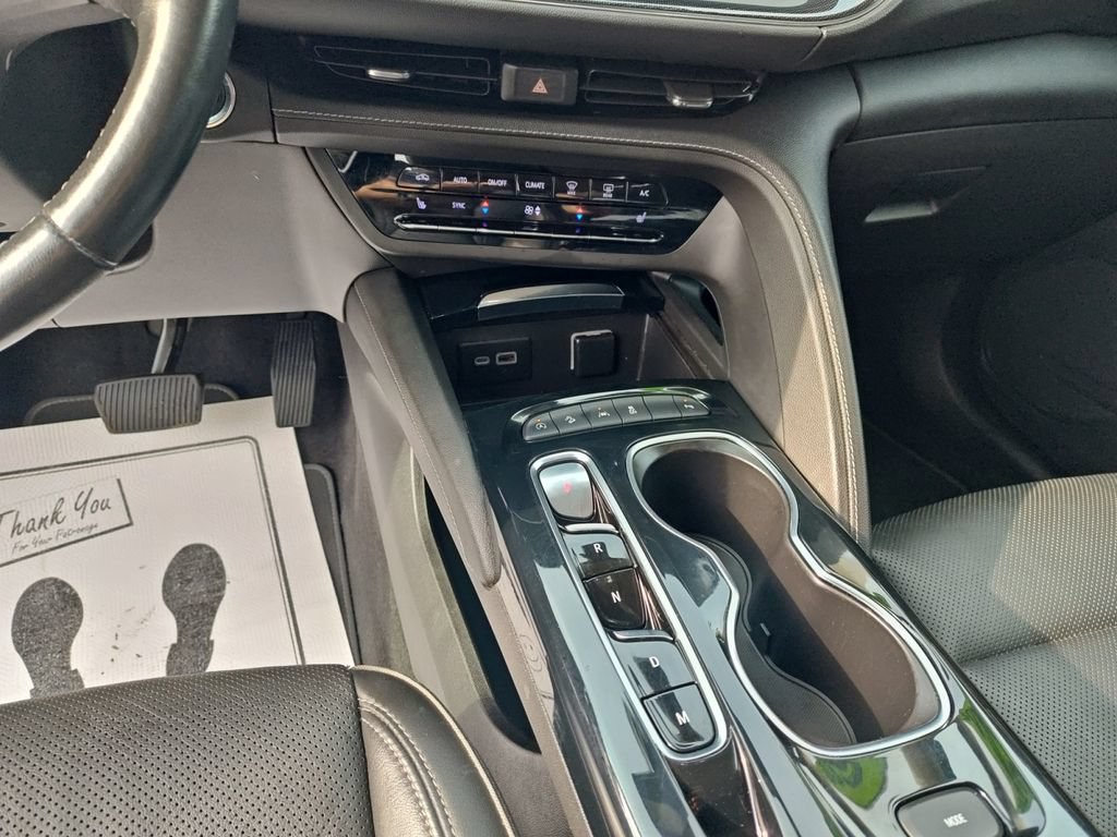 Used 2021 Buick Envision Essence w/ Sport Touring Package AWD/4WD image 11