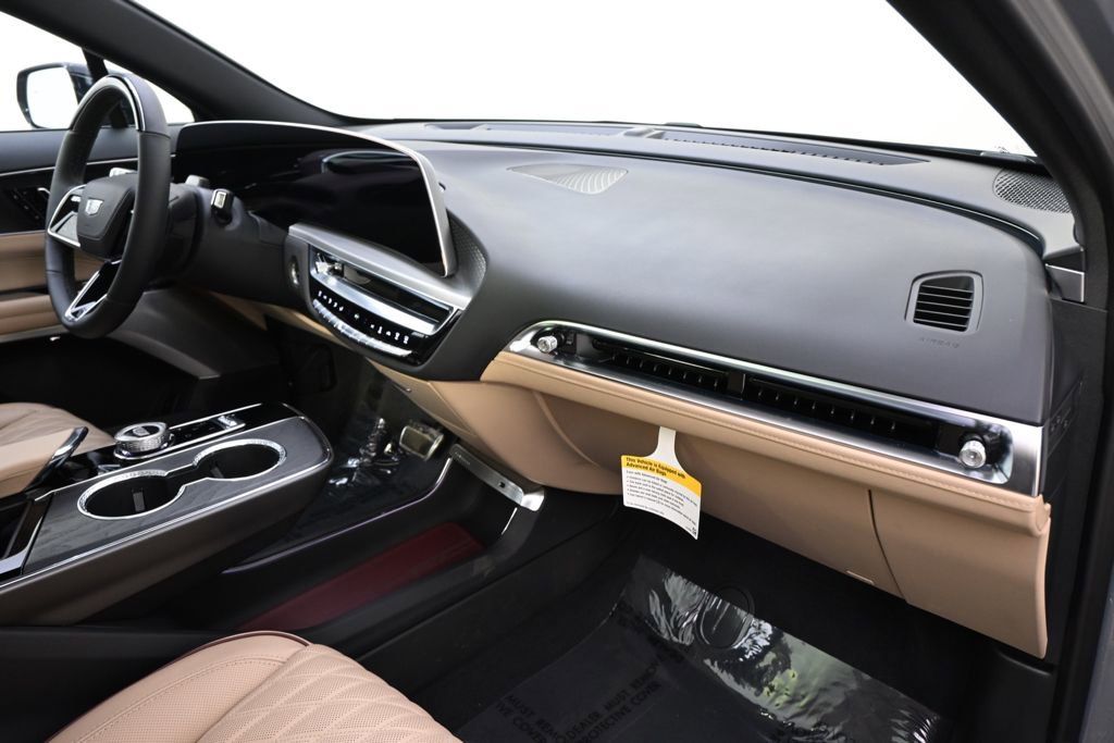 New 2025 Cadillac Lyriq Luxury w/ Nappa Leather Package AWD/4WD image 15