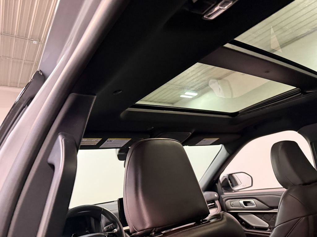 Used 2025 Ford Explorer Platinum w/ LUX Leather Package image 52