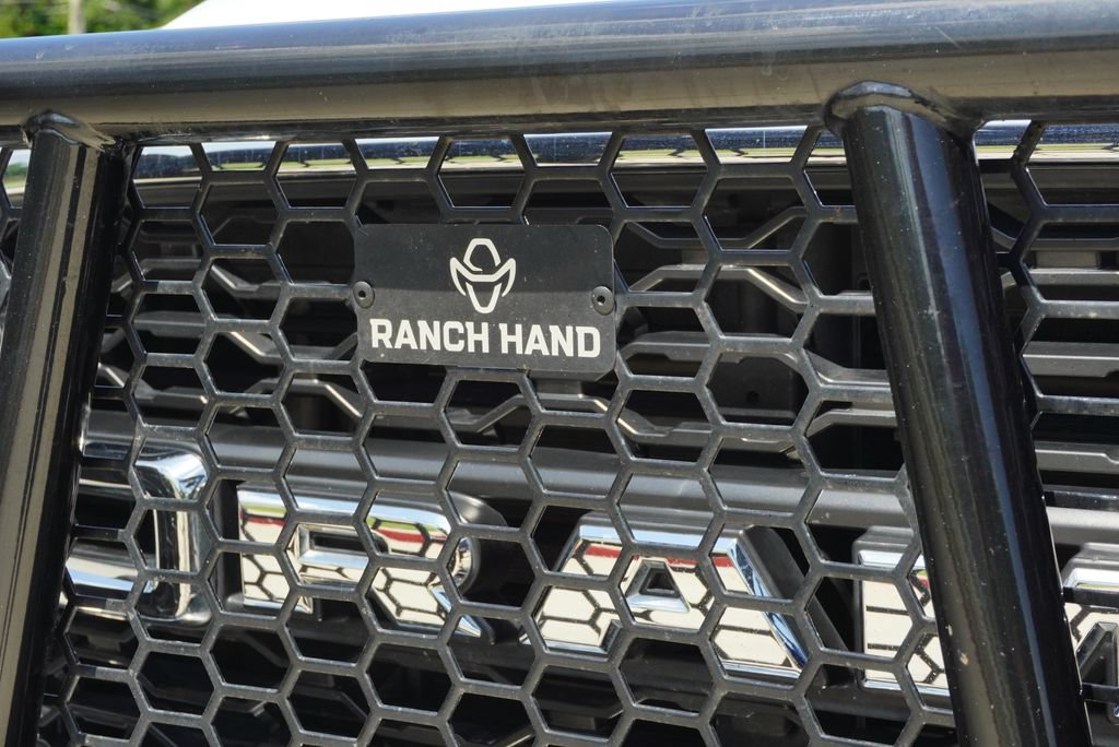 Used 2024 RAM 3500 Tradesman w/ Chrome Appearance Group AWD/4WD image 8