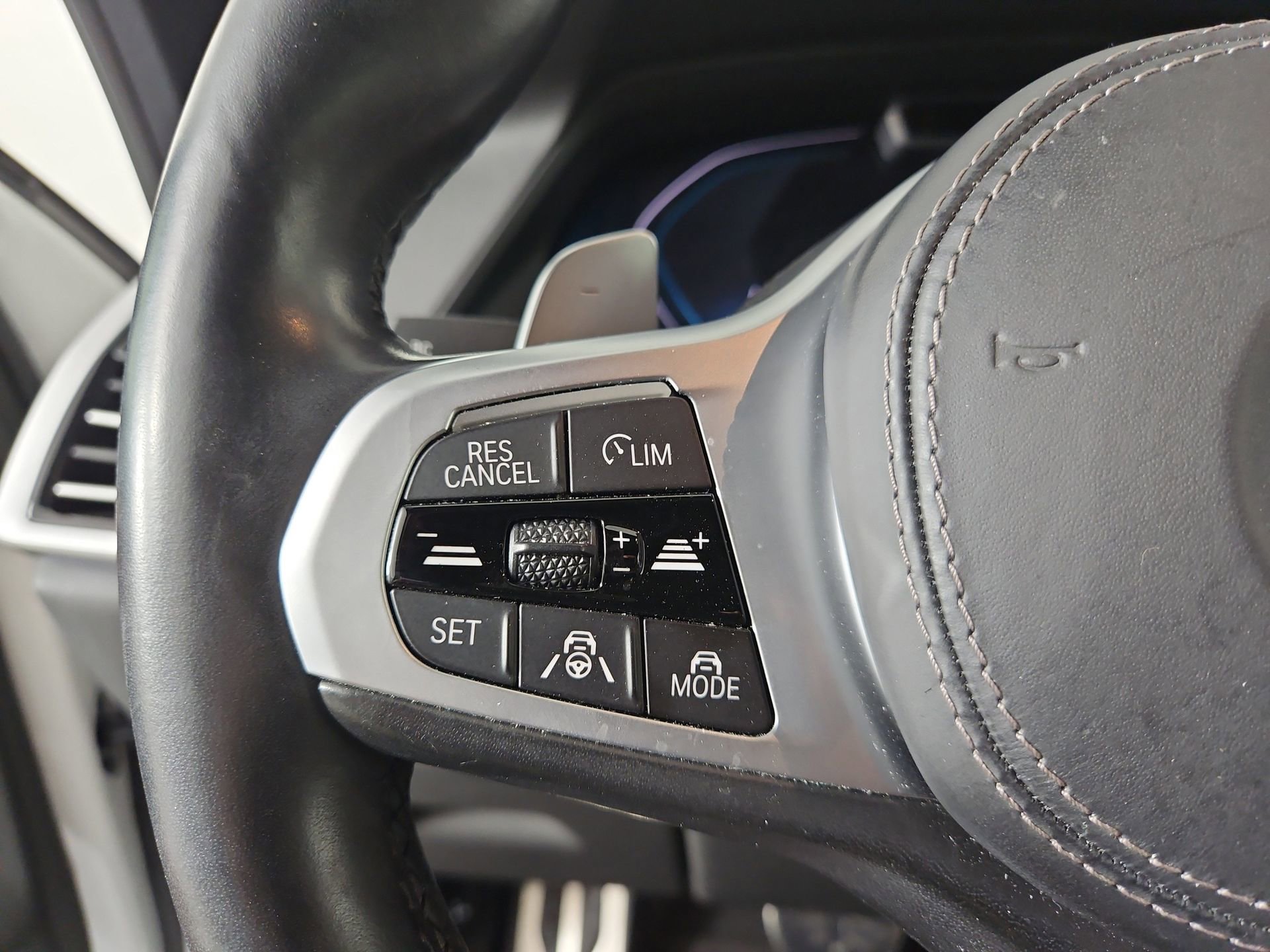 Used 2022 BMW X5 xDrive45e w/ M Sport Package AWD/4WD image 26