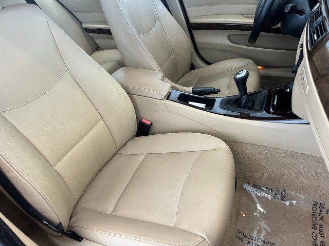 Used 2006 BMW 325i Sedan image 14