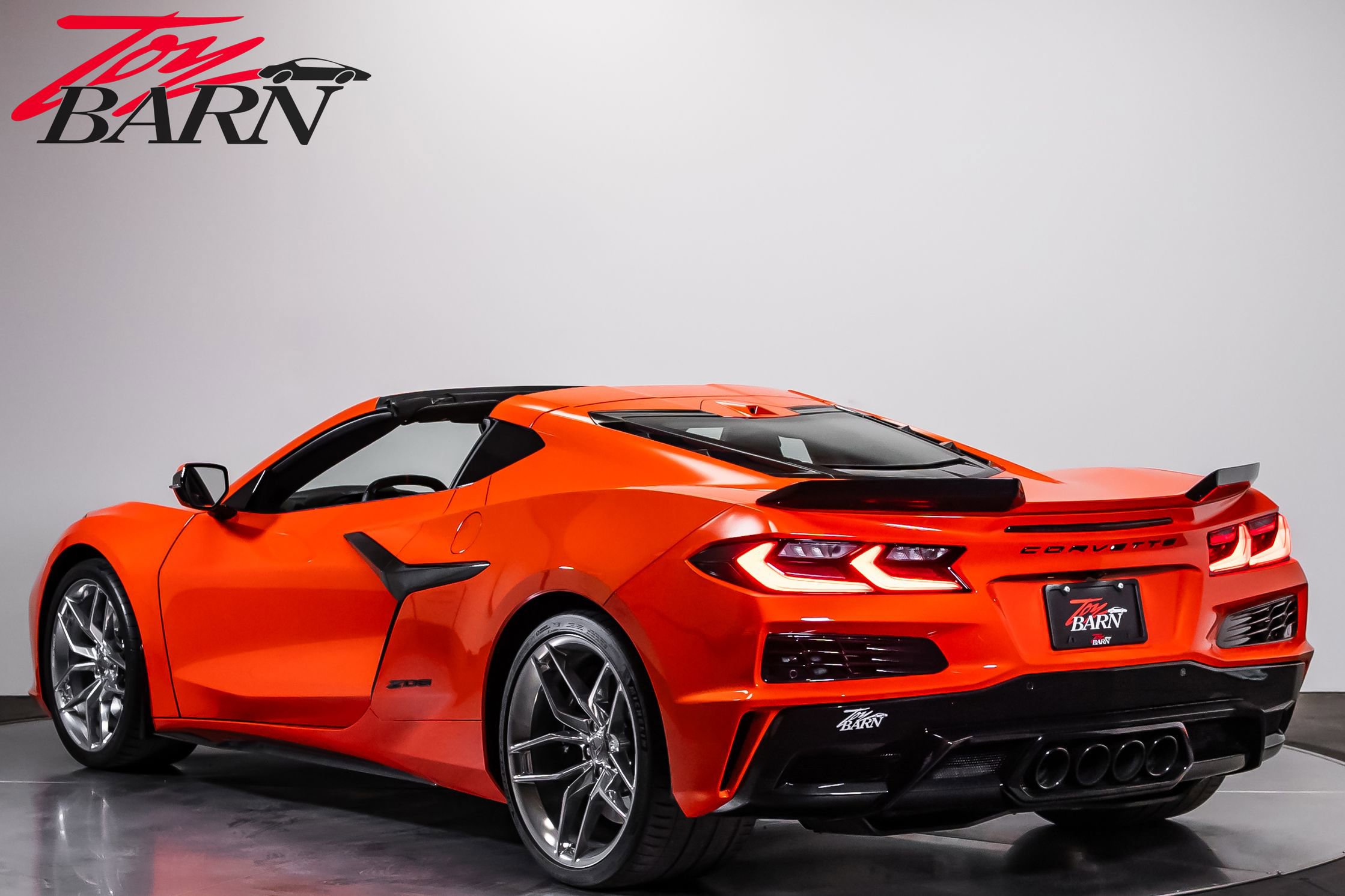 Used 2025 Chevrolet Corvette Z06 w/ Stealth Interior Trim Package RWD image 3