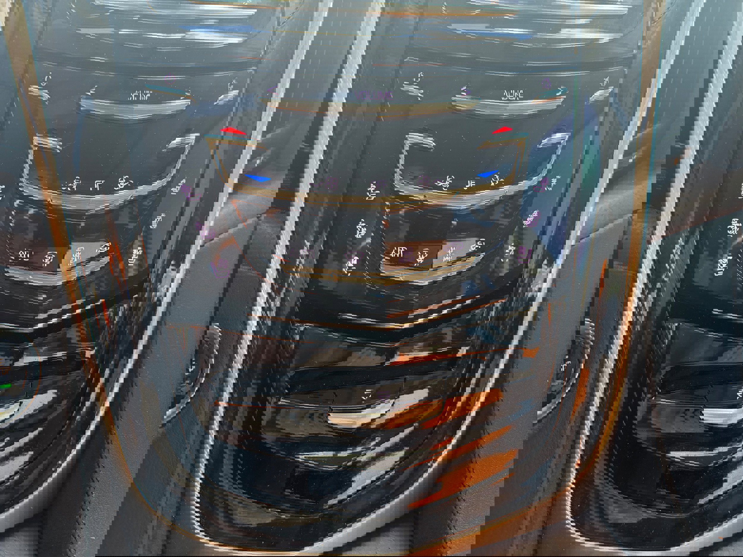 Used 2019 Cadillac Escalade ESV Premium Luxury image 18