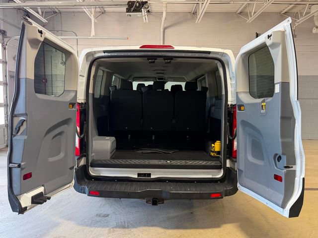 Used 2015 Ford Transit 150 XLT image 29