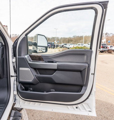 New 2026 Ford F250 Lariat w/ Black Appearance Package image 24