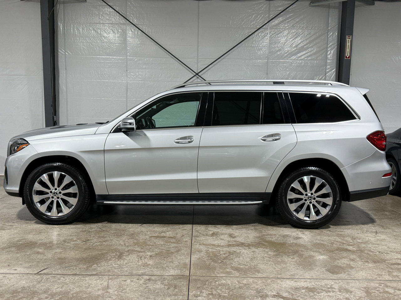 Used 2019 Mercedes-Benz GLS 450 4MATIC w/ Premium 1 Package image 2