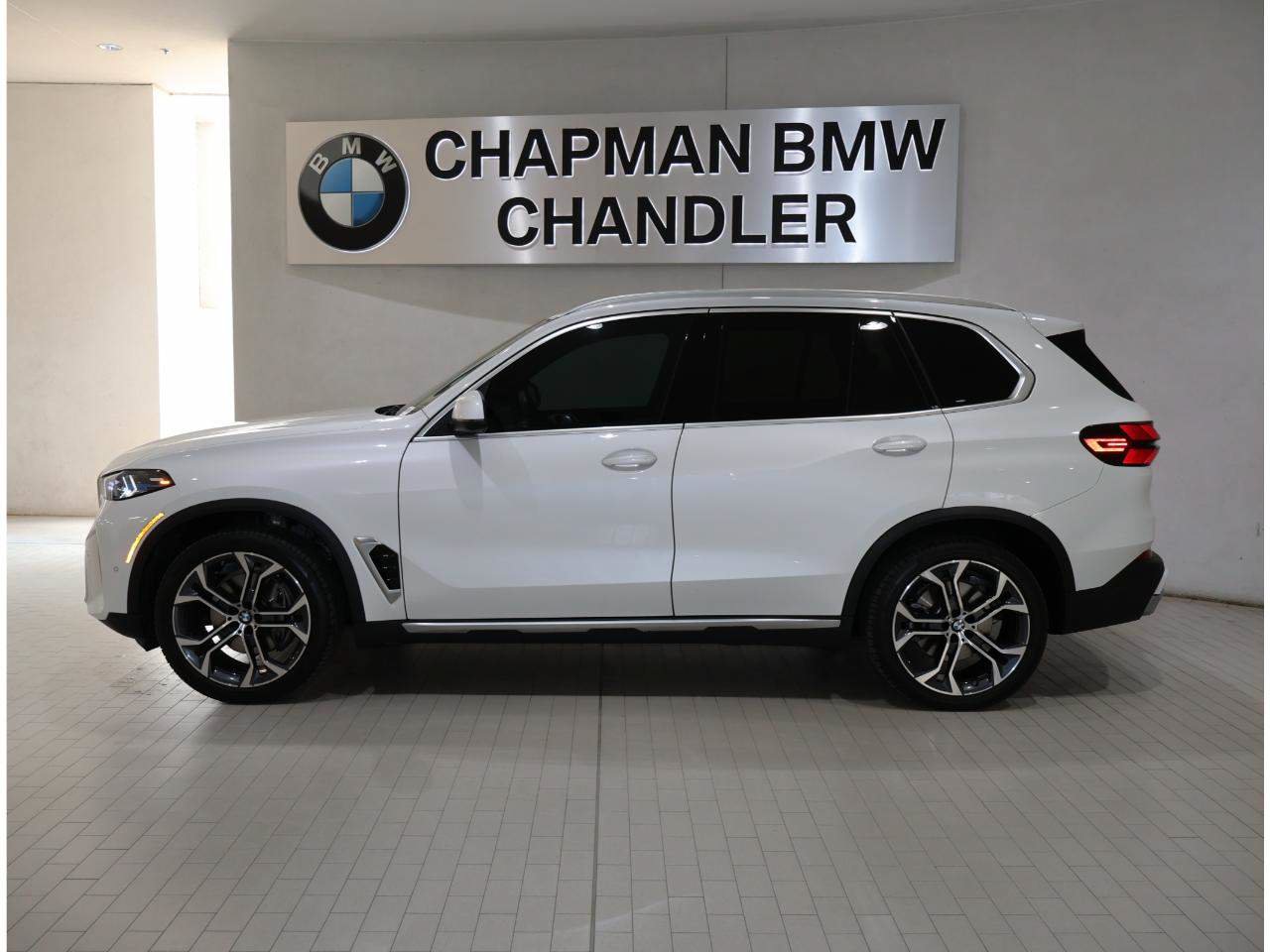 Certified 2025 BMW X5 sDrive40i RWD image 3