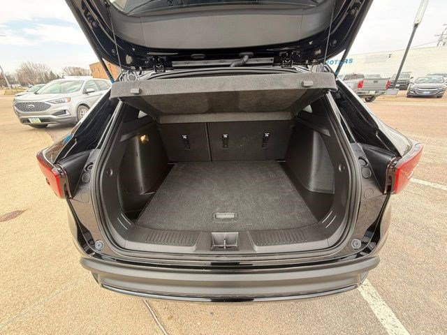 Used 2024 Chevrolet Trax RS image 11