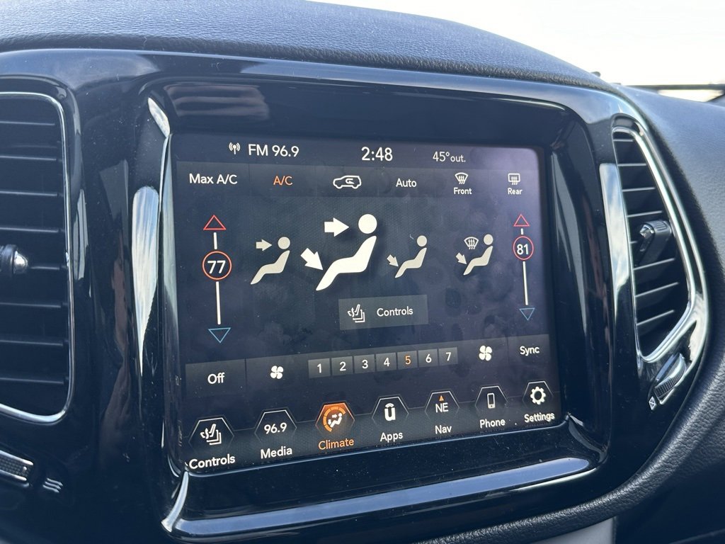 Used 2018 Jeep Compass Limited w/ Navigation Group image 33