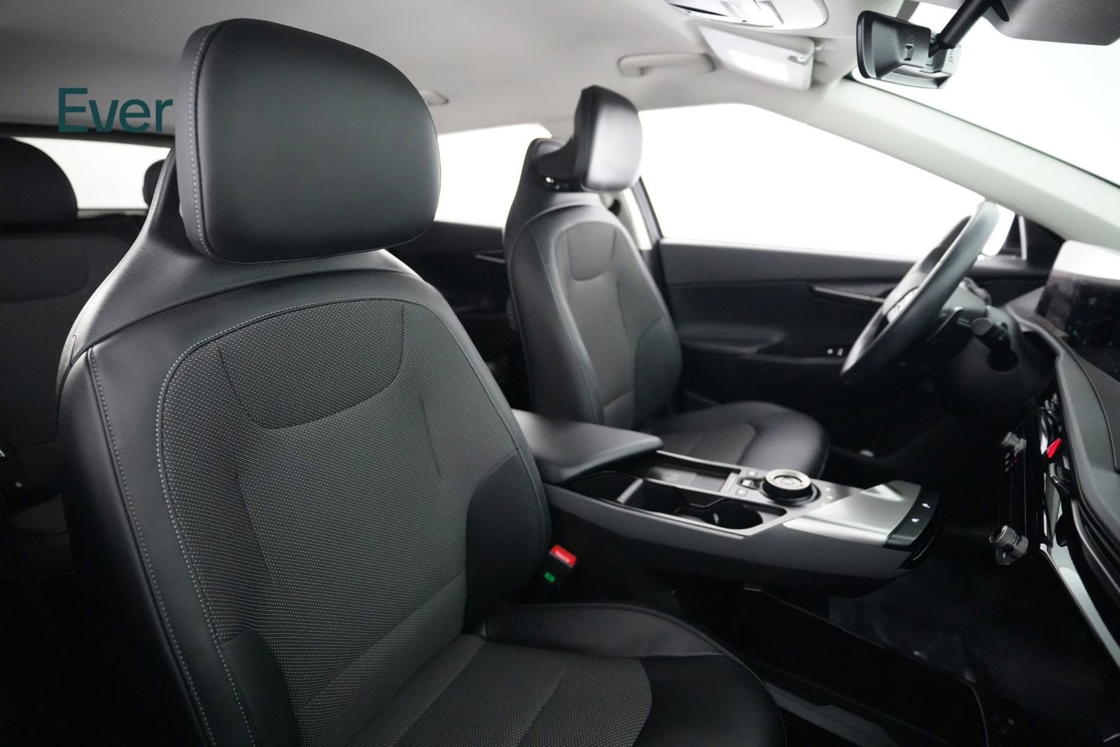 Used 2025 Kia EV6 Light image 23