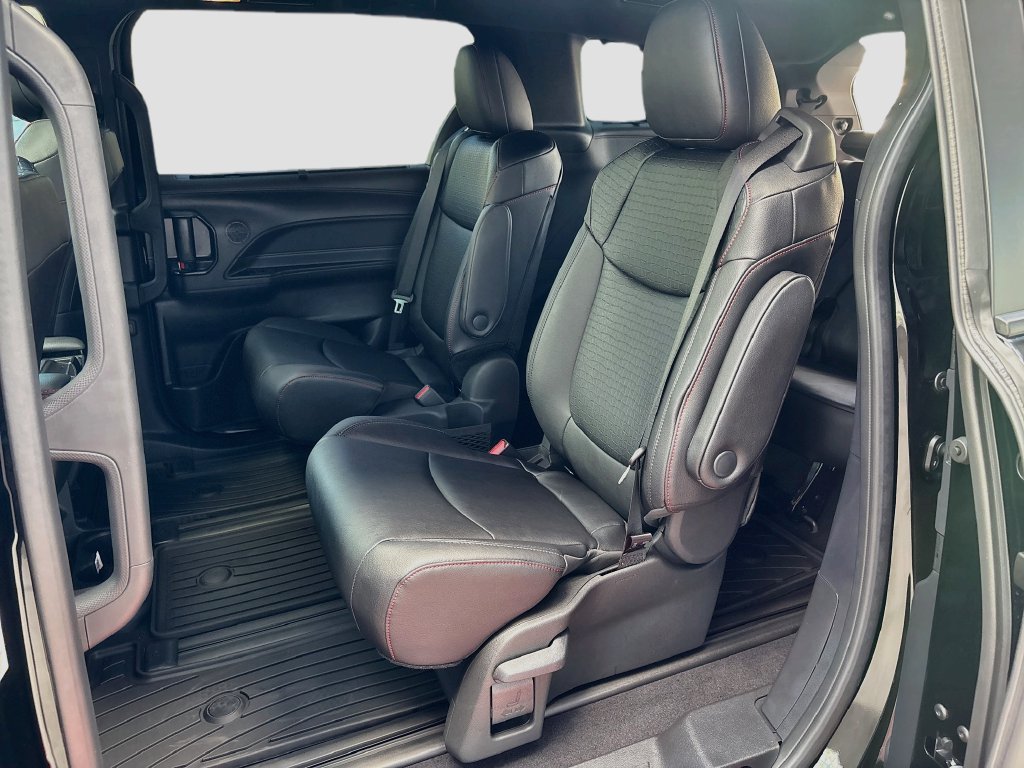 New 2026 Toyota Sienna XSE FWD image 21