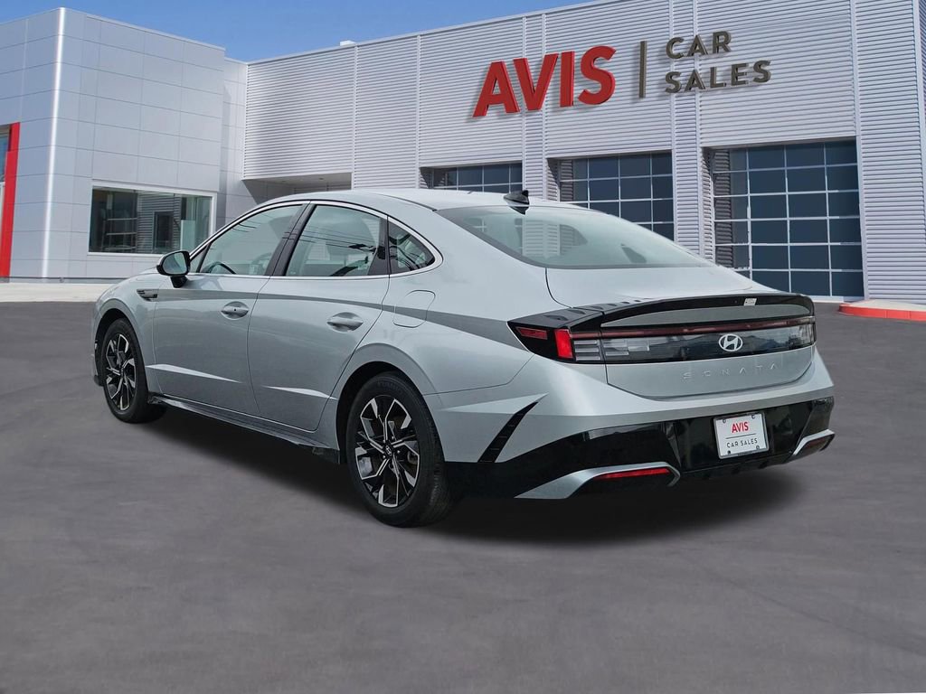 Used 2025 Hyundai Sonata SEL FWD image 3