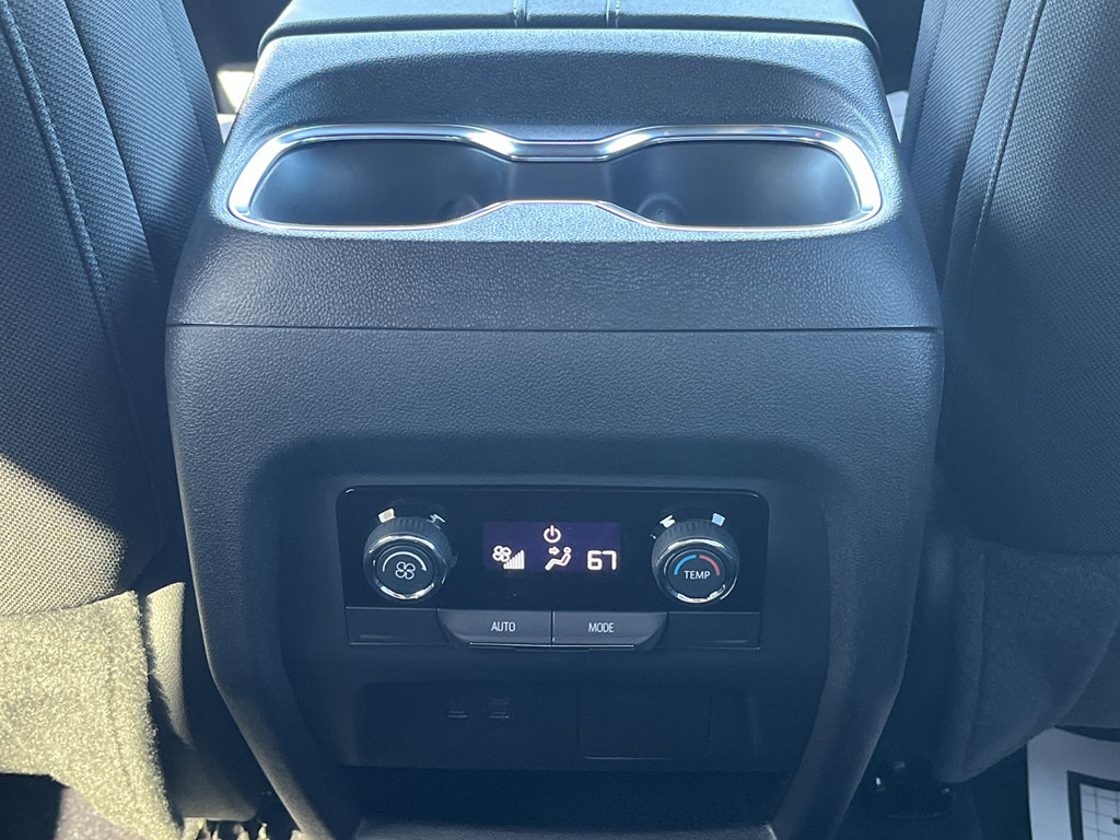 New 2026 Chevrolet Traverse LT image 17