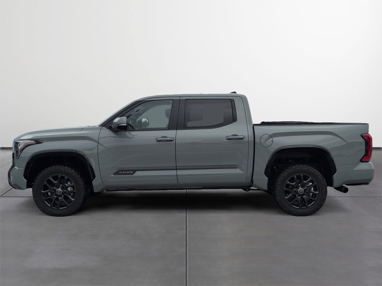 Used 2024 Toyota Tundra Platinum AWD/4WD image 3