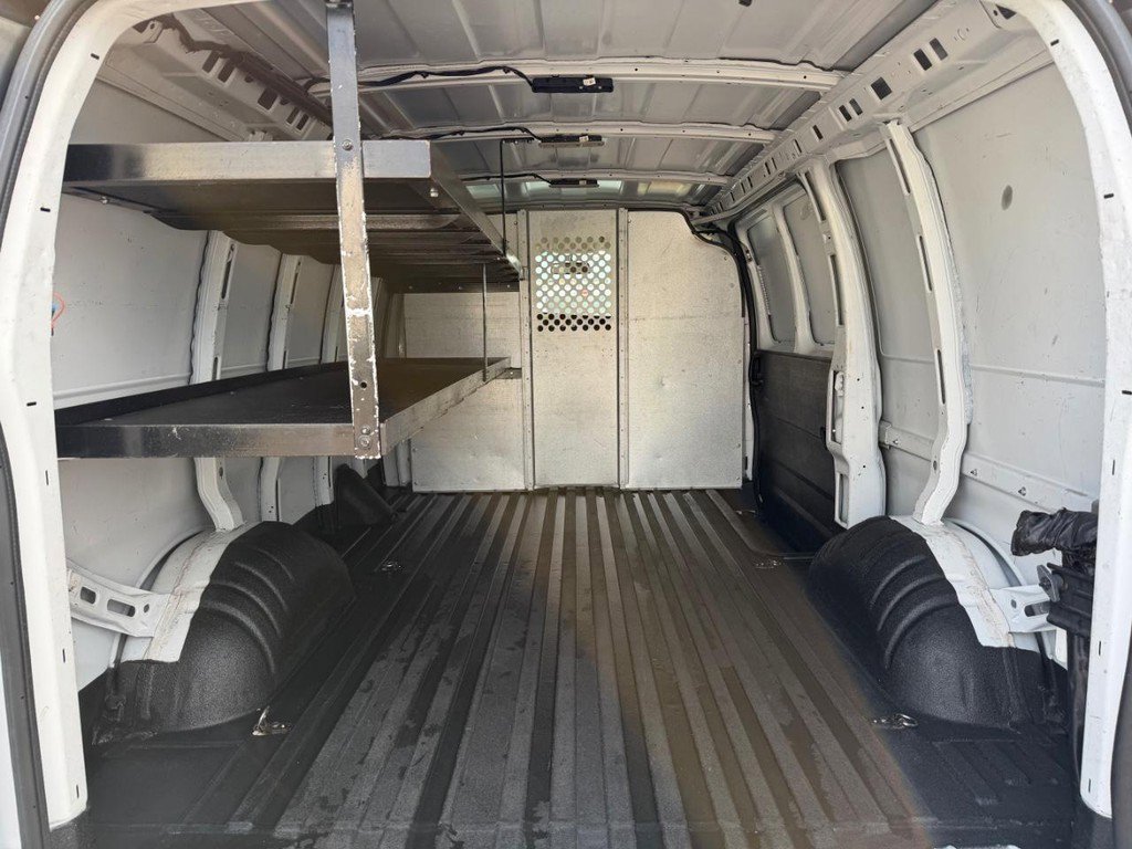 Used 2019 Chevrolet Express 2500 image 29