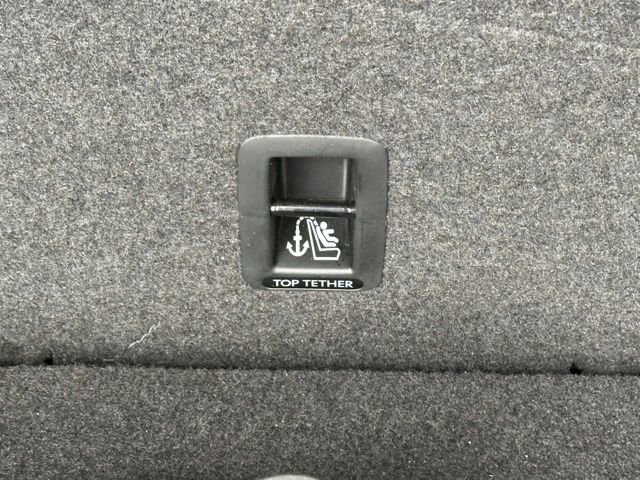 Certified 2022 Volkswagen Tiguan SE R-Line image 19