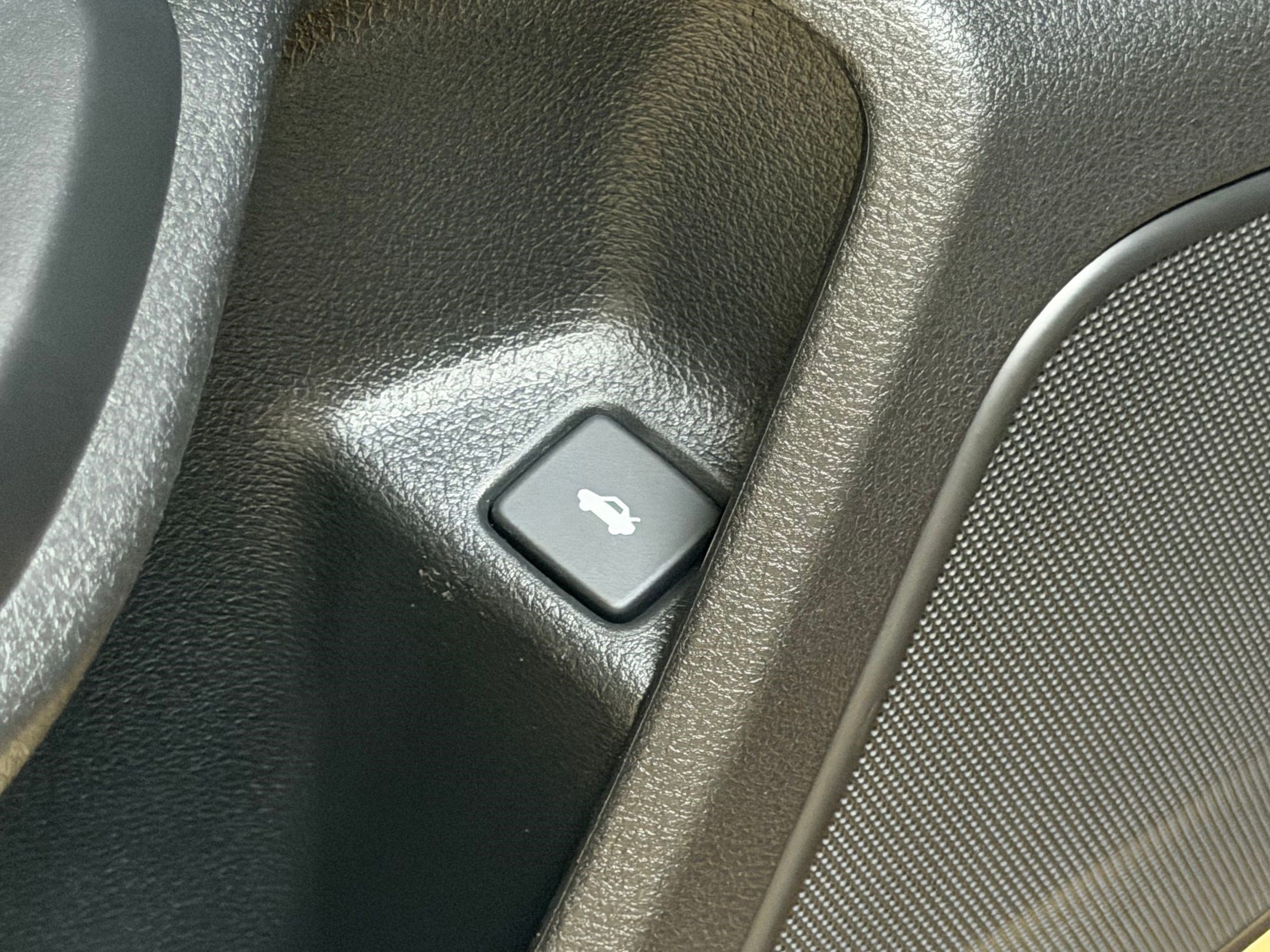 Used 2019 Honda Insight Touring image 16
