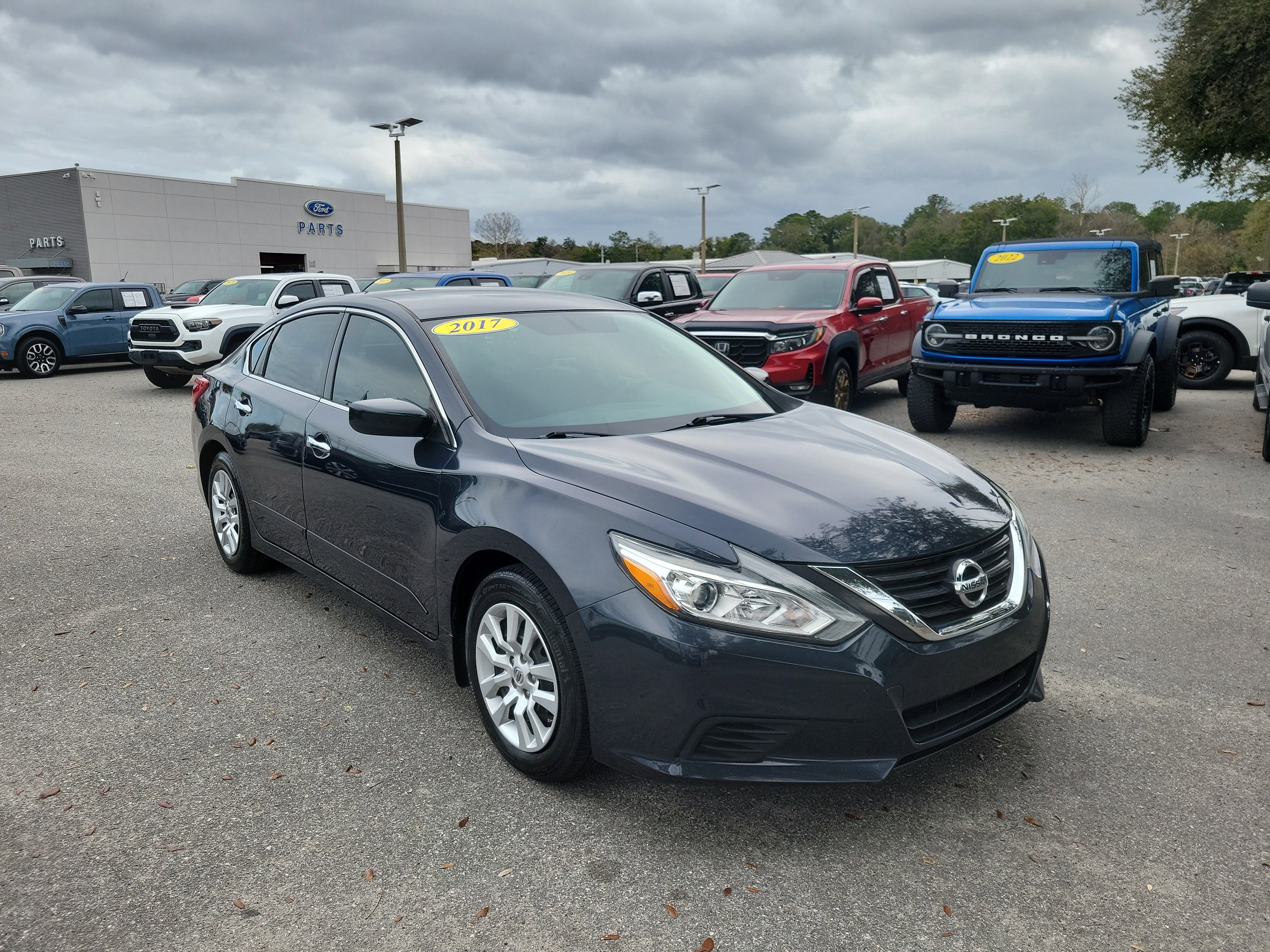 Used 2017 Nissan Altima 2.5 S w/ Power Driver Seat Package image 4
