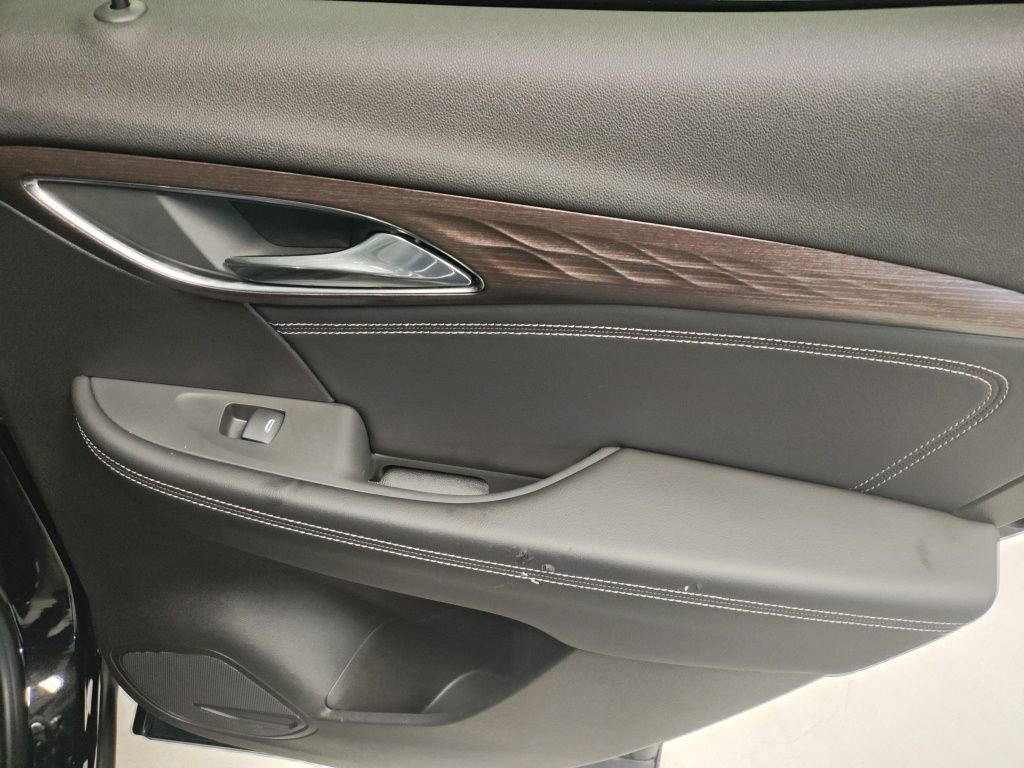 Used 2021 Buick Envision Avenir image 13