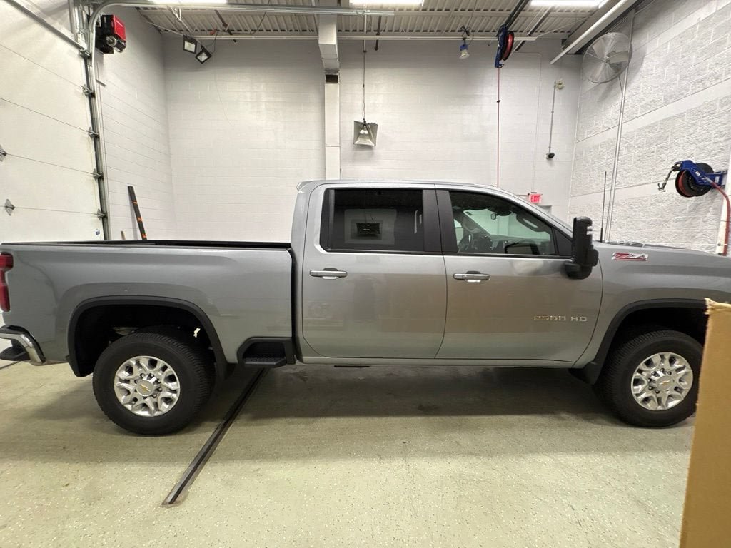 New 2026 Chevrolet Silverado 2500 LT AWD/4WD image 3