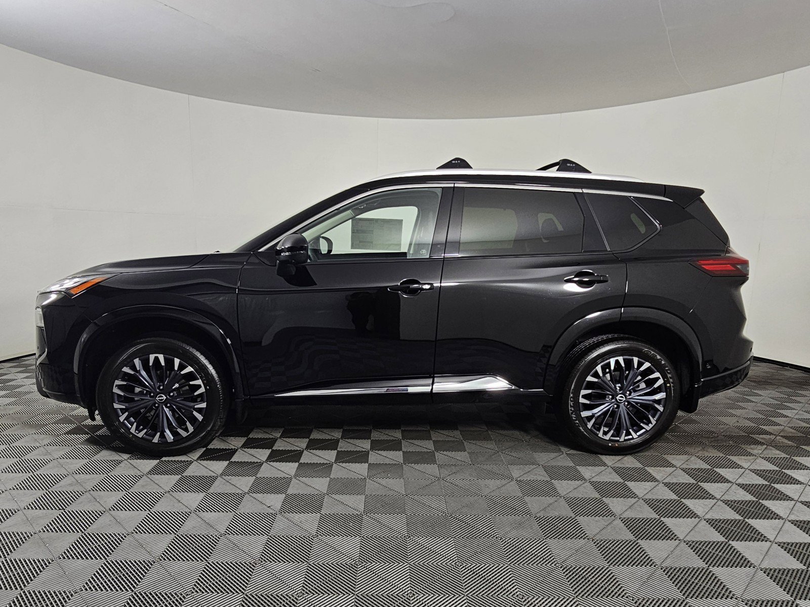 New 2026 Nissan Rogue Platinum w/ Platinum Premium Package image 8