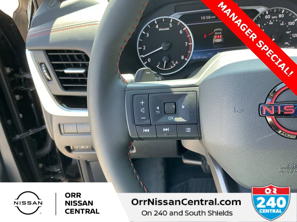 Certified 2025 Nissan Rogue SV image 21