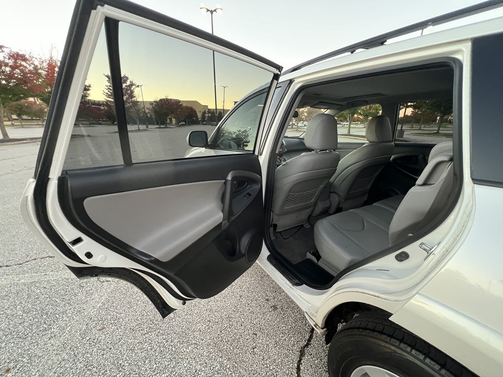 Used 2010 Toyota RAV4 Limited AWD/4WD image 14