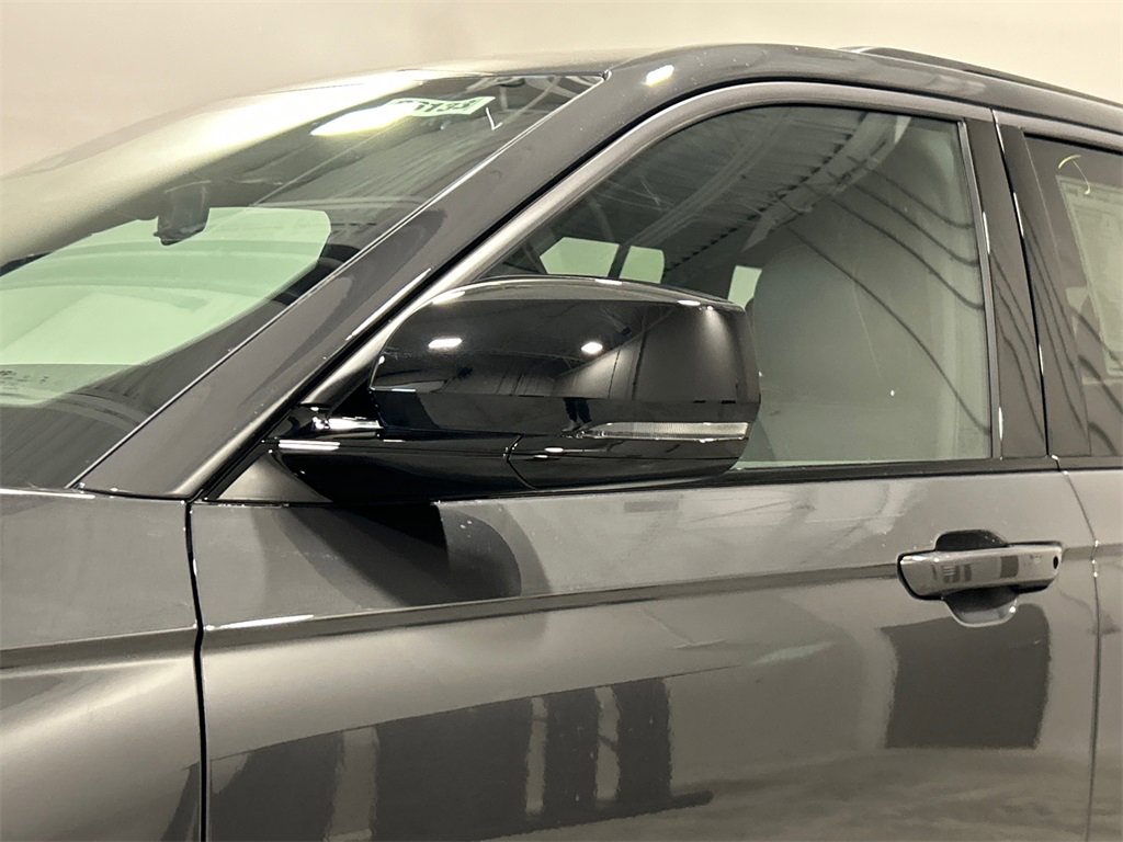 New 2026 Jeep Grand Cherokee Laredo image 12