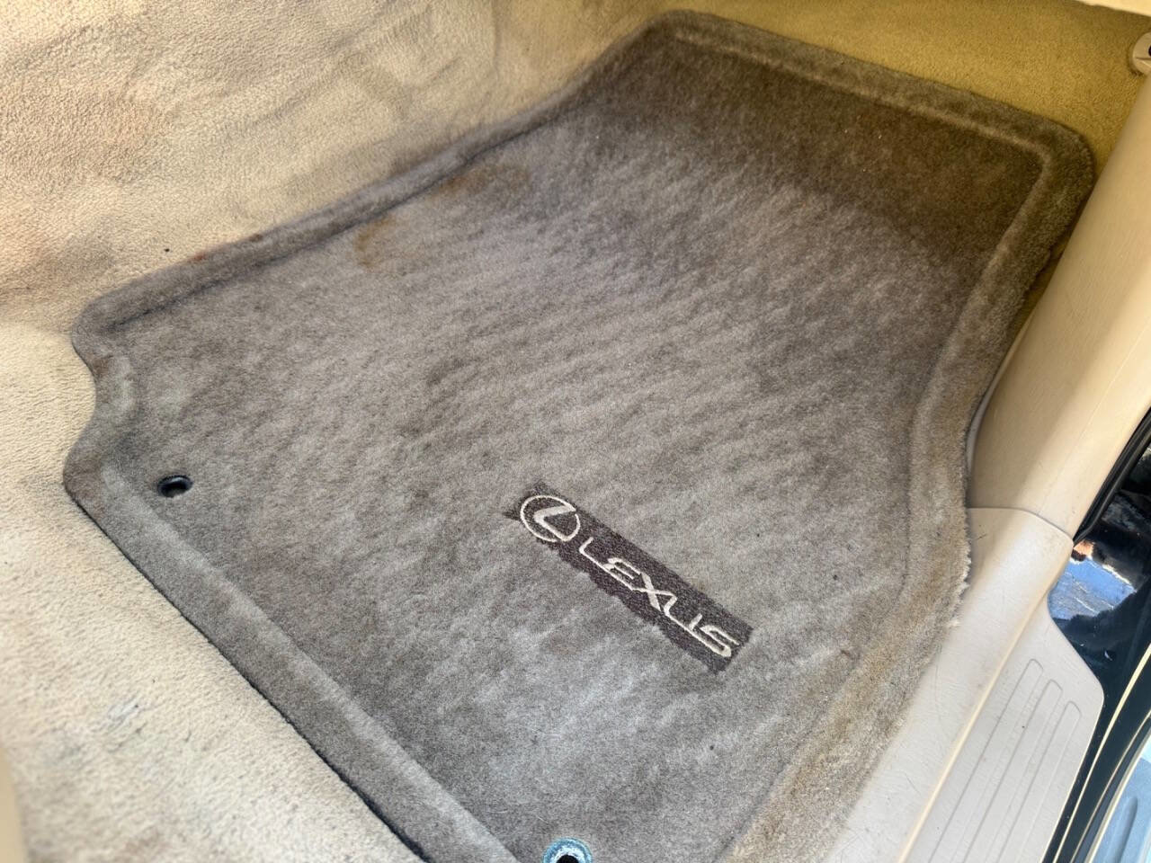 Used 2001 Lexus LX 470 4WD image 97