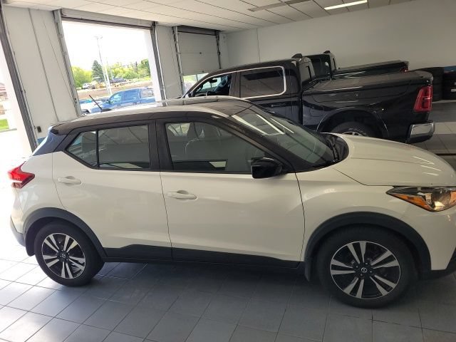 Used 2018 Nissan Kicks SV FWD image 7