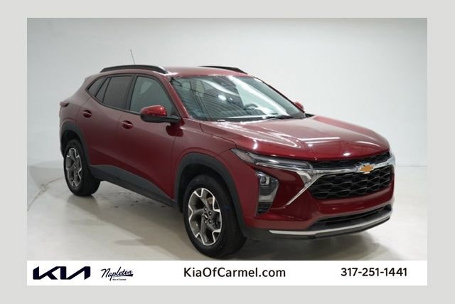 Used 2025 Chevrolet Trax LT image 1