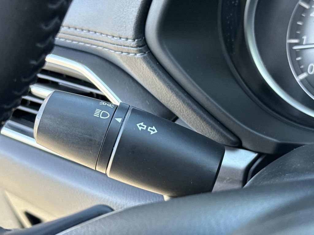 Used 2019 MAZDA CX-5 Touring image 39